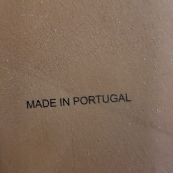 Textured terrcotta vase light gray with small black specks - Picture 11 of 16